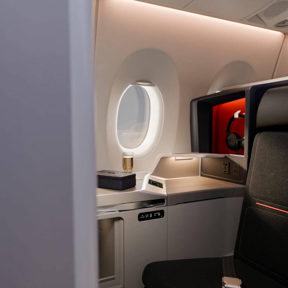 Delta One customers will enjoy brand new soft and breathable fabric seats made of a wool and nylon blend, which is lighter than the current seat covers, and better regulates temperature to help you rest and relax on board. The Delta One seat also features a headrest made from comfortable engineered leather. 