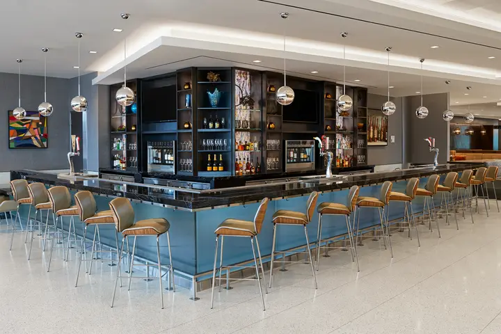 Delta Sky Club full-service bar at new SLC airport