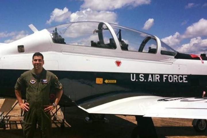 Delta pilot Mike Farinas during his time in the Air Force.