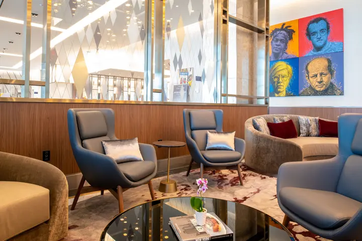 Delta Sky Club at LaGuardia, interior view