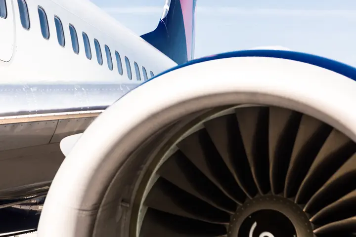 A view of a 737-800 engine with increased detail