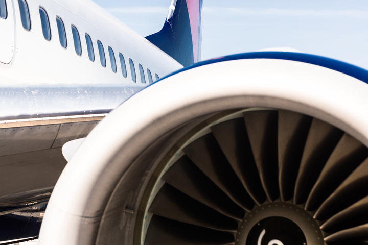A view of a 737-800 engine with increased detail