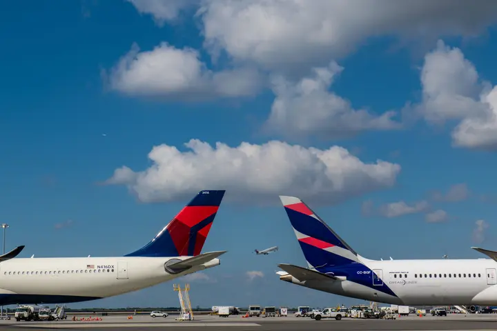 LATAM and Delta Tails-Center Shot