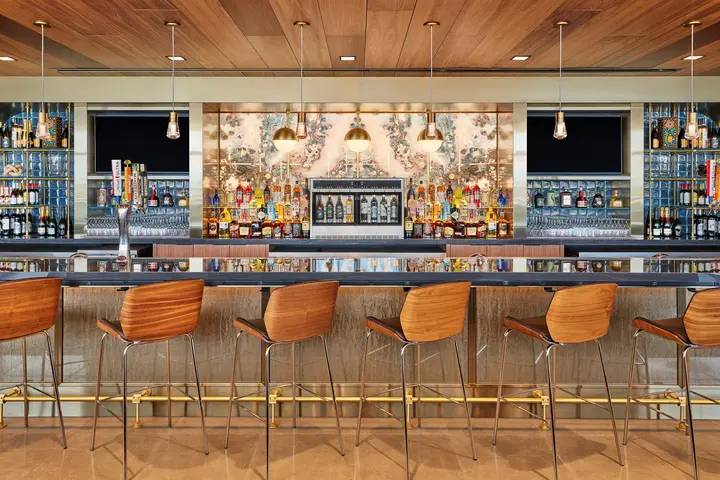 A view of the bar at the new Delta Sky Club at MCI.