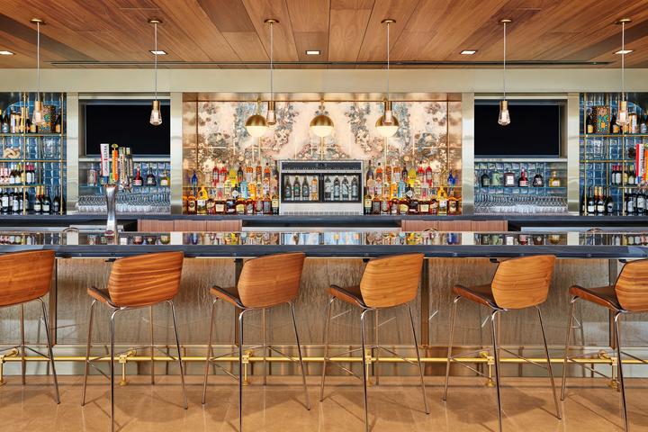 A view of the bar at the new Delta Sky Club at MCI.