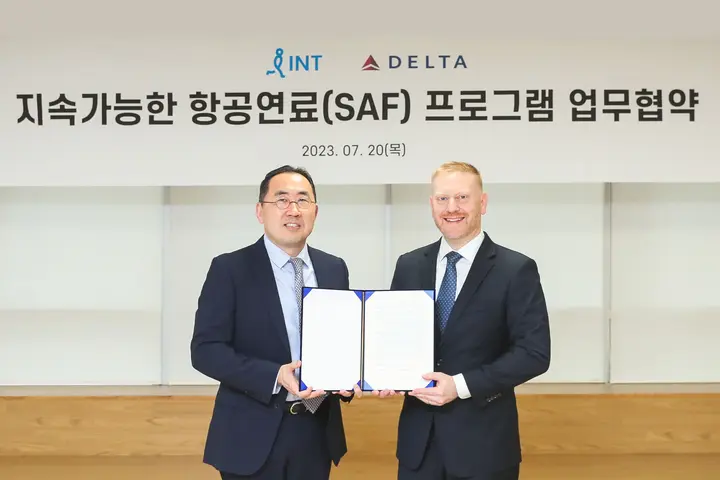 Delta and Interpark Triple executives reveal SAF agreement