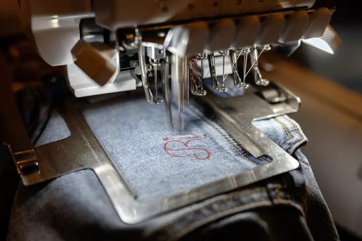 The first 100 SkyMiles members to check in Delta’s SXSW Lounge received an exclusive denim jacket and were able to have it personalized with a limited-edition vintage patch with unique name embroidery. 