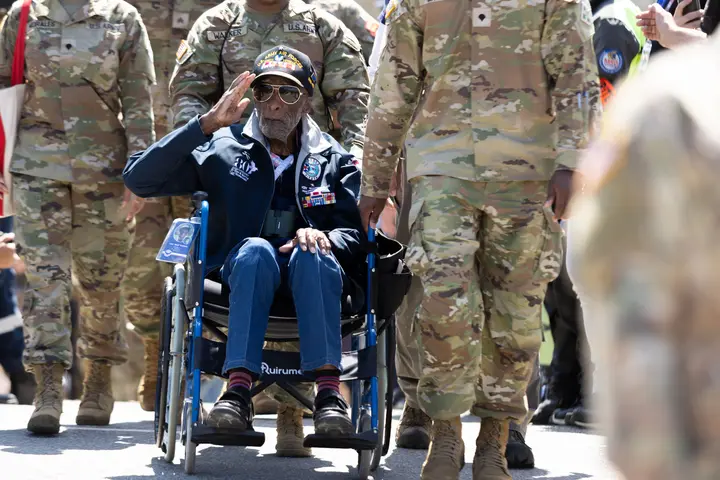 On June 9, Veterans gathered in La Fière to watch parachute jumpers from U.S. and UK military members based through Europe in recognition of the important battle, largely fought by paratroopers and glider men from the U.S. Army’s 82nd Airborne Division, to secure the bridge at La Fière.