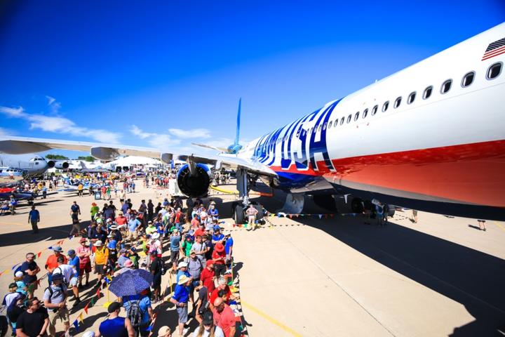 Oshkosh-Team USA Plane 2022-Line