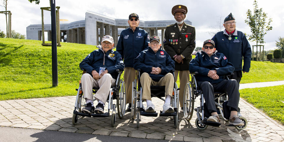 A group photo of the six U.S. veterans and Delta flew to the Netherlands to honor the sacrifices made by their comrades and to reflect on the impact of their efforts on liberating Europe.