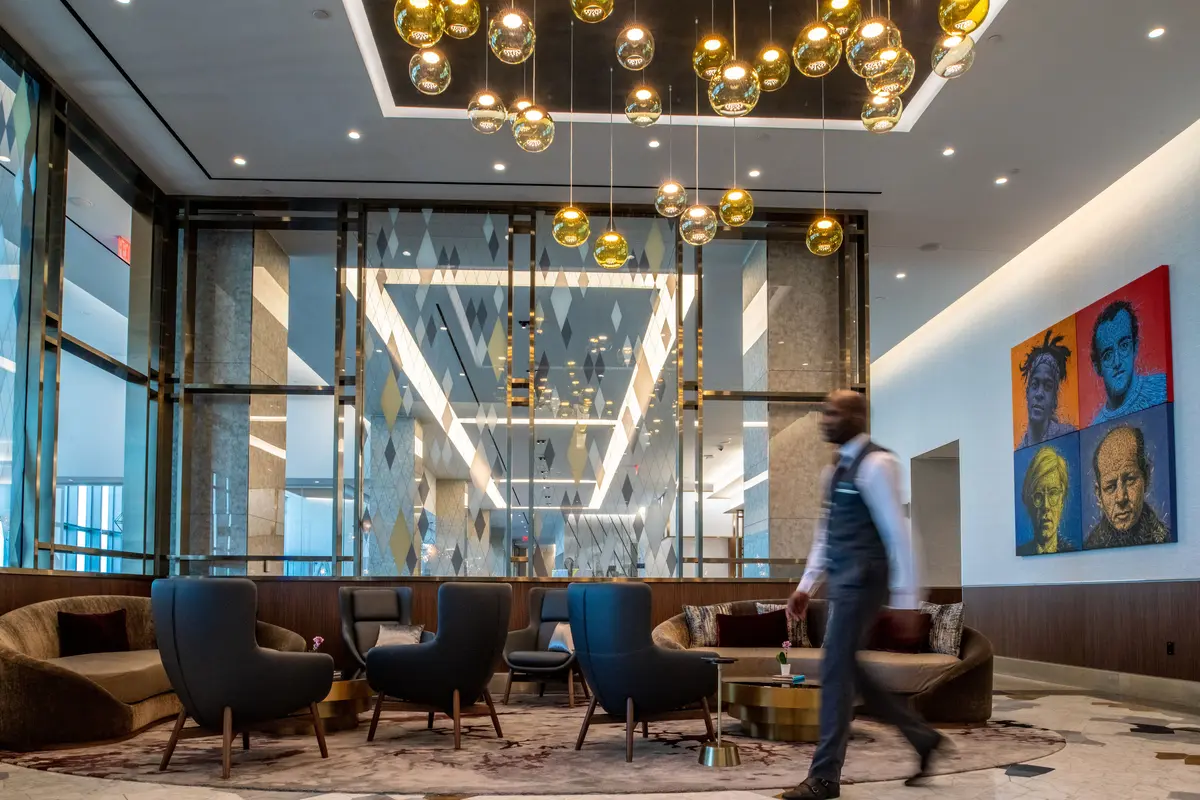 Delta Sky Club at LaGuardia, interior view
