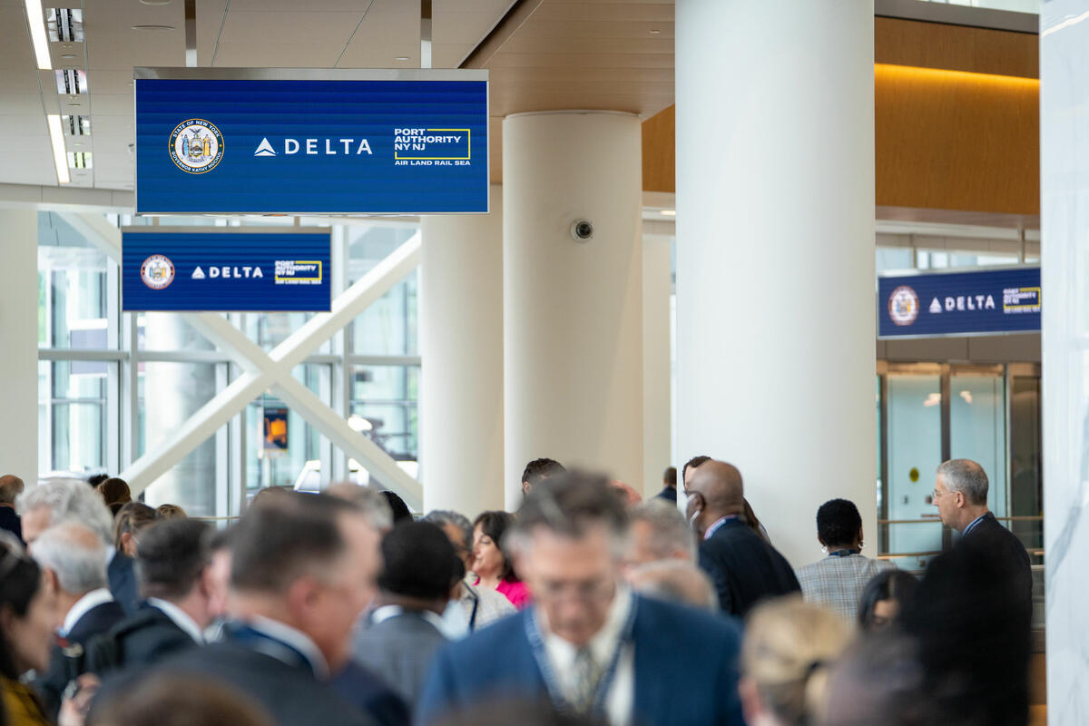 LaGuardia Airport (LGA) Opening and Ribbon Cutting