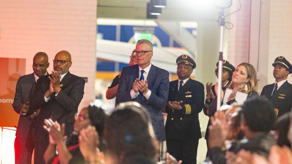 Delta CEO Ed Bastian stands alongside OneTen CEO Maurice Jones at the Delta Flight Musuem, introducing Delta’s formal commitment to OneTen as the Atlanta City Lead.  