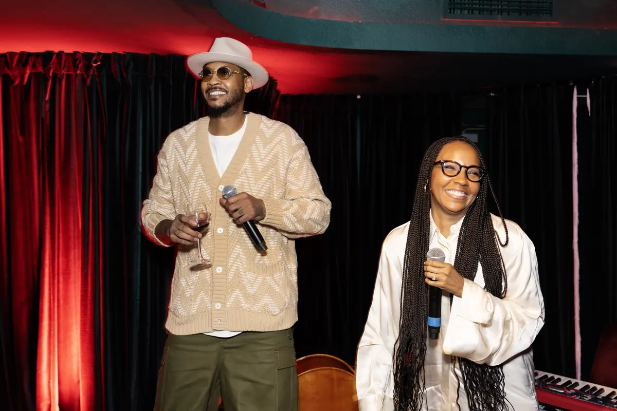 At Delta's reservation only speakeasy for Medallion members at SXSW, members got to enjoy truly exclusive experiences, like a wine experience with NBA legend and entrepreneur Carmelo Anthony and co-founder Asani Swann of VII(N)-The Seventh Estate.