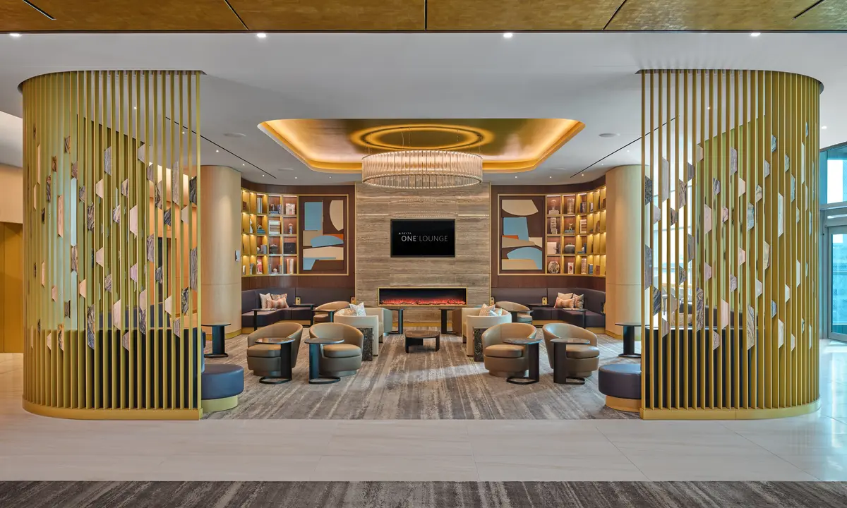 Delta’s recently announced onboard partnership with Missoni is also reflected in The Delta Lounge-JFK, with design touches like accent pillows, vases and coffee table books bearing the signature zigzag design of the Italian fashion house.