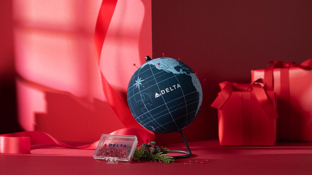 Reminisce on your travels and stay inspired for future adventures with our Travel Push Pin Globe. Made of cork, you can pin all the places you have been. 